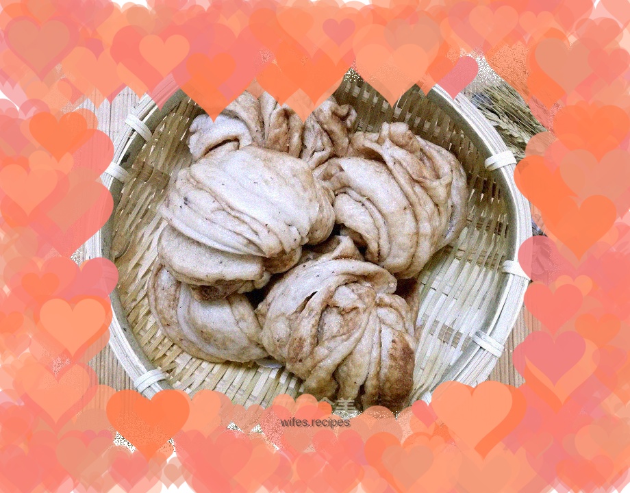 Brown sugar sesame sauce rolls