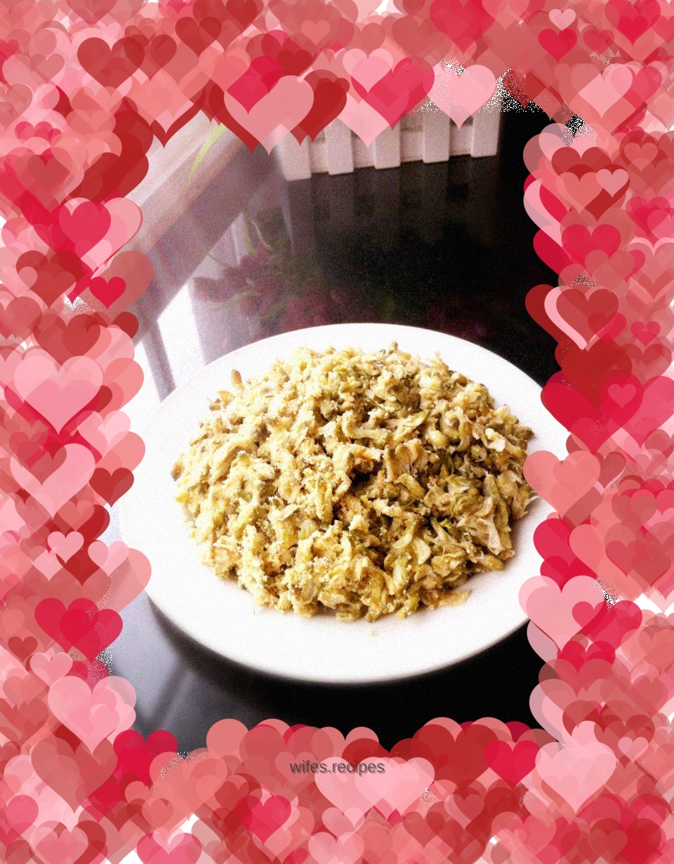 The delicacy of spring--steamed sophora flower cake