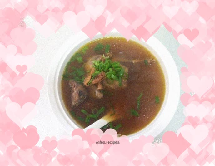 Stewed pigeon with matsutake mushrooms