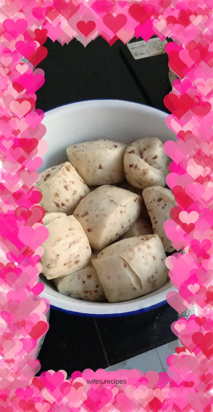 Red date steamed buns