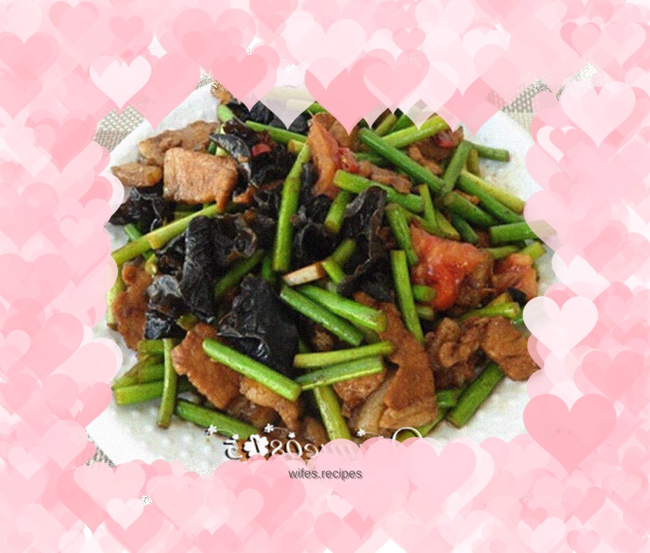 Stir-fried meat with garlic and fungus