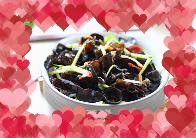 Cold small black bowl of fungus