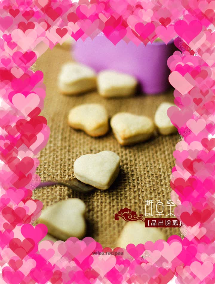 Heart-shaped pocket cake