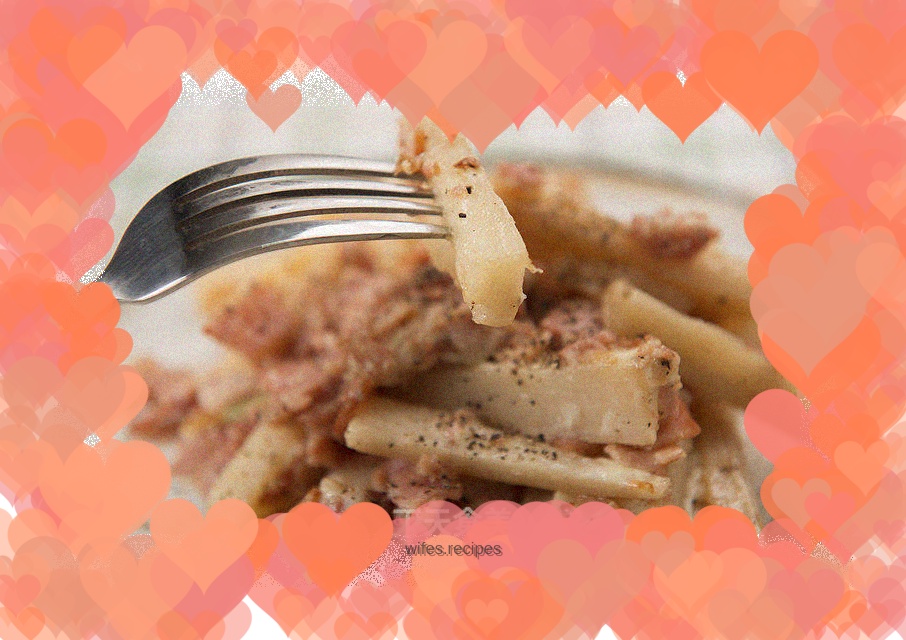 Lotus root cheese roasted in a cast iron pot