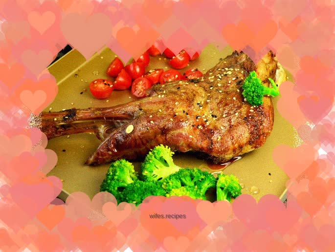 Roast leg of lamb with vegetable salad