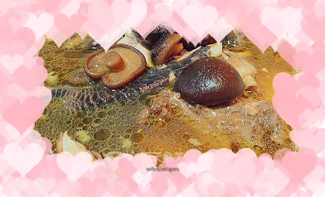 Mushroom stewed chicken