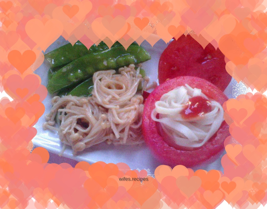 Cold noodles with side dishes