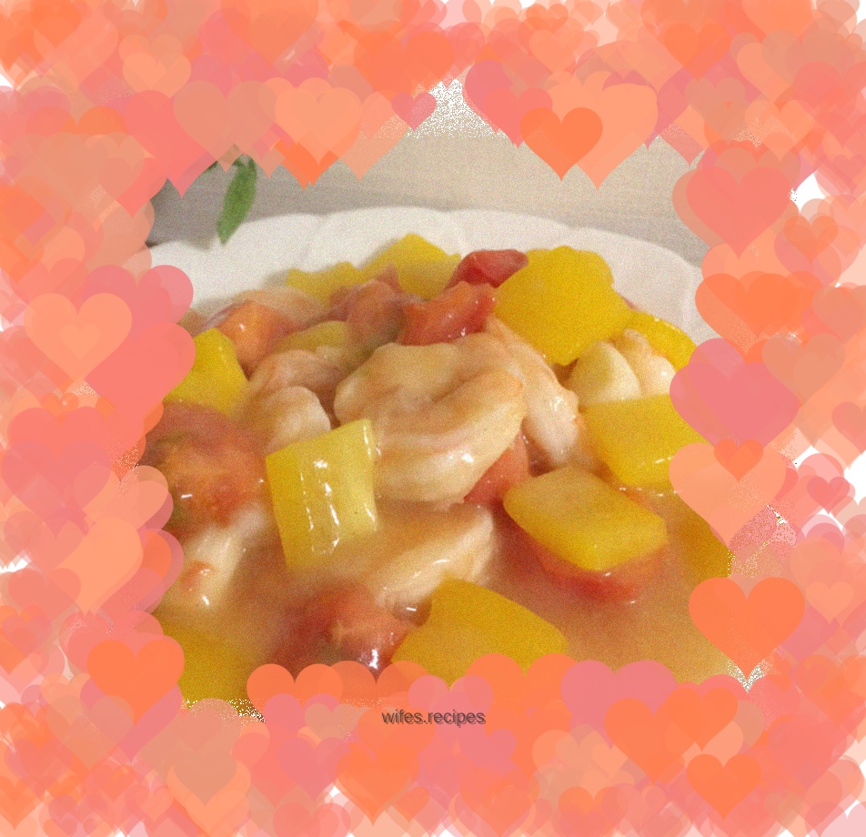 Fried tomatoes with shrimps