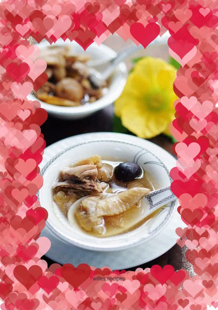 Red dates and local chicken soup