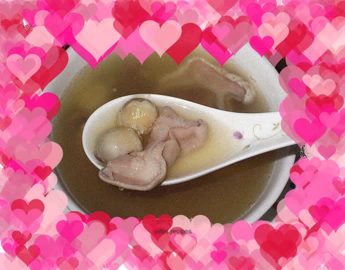 Pork belly and lotus seed soup