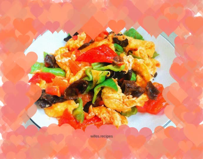 Fried eggs with fungus and tomato