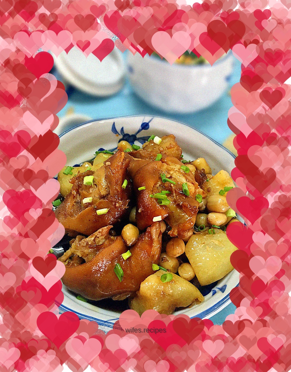 Carrot, peanut and pig's trotters stew