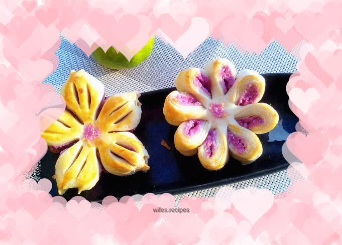 Flower purple sweet potato cake