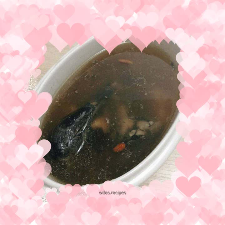 Stewed Bamboo Shredded Chicken with Isinglass, Red Dates and Wolfberry