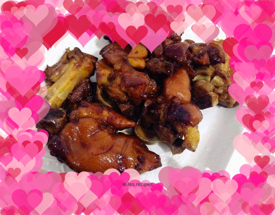 Braised pork trotters