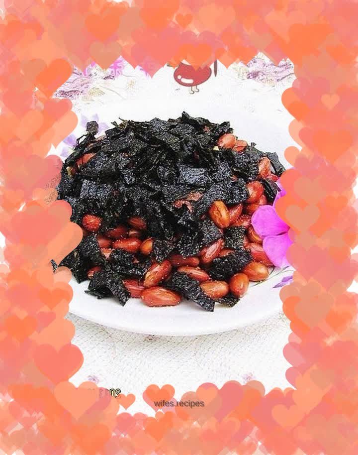Fried seaweed with peanuts