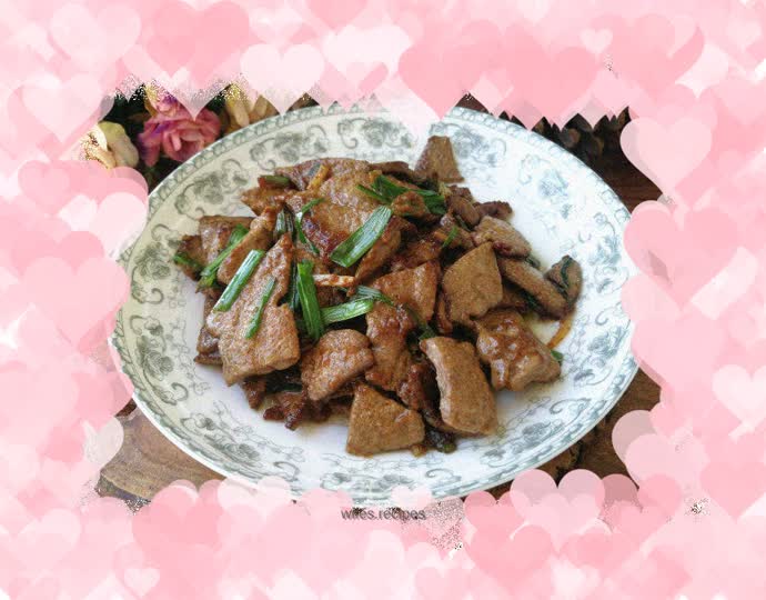 Stir-fried pork liver with garlic sprouts