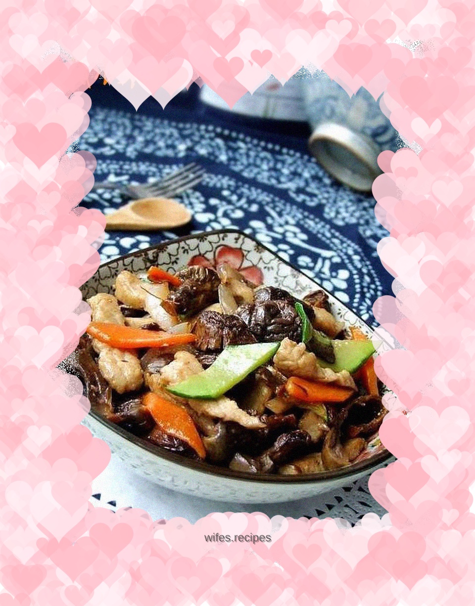 Stir-fried pine mushrooms