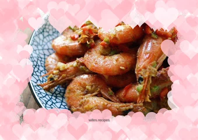 Delicious egg yolk finger-sucking shrimp, a simple festive dish for everyone