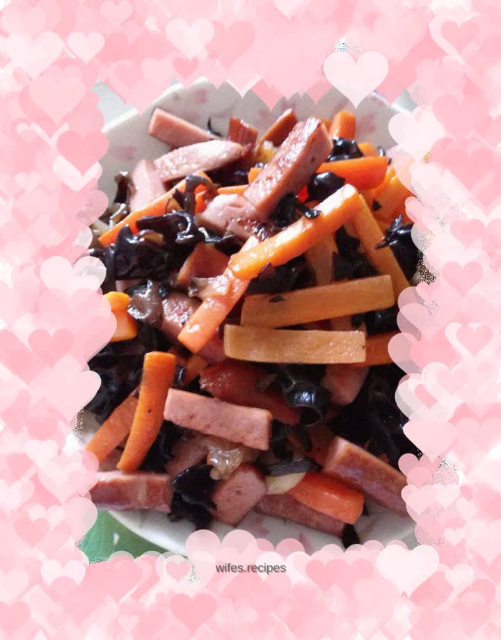 Fried carrots, fungus and ham