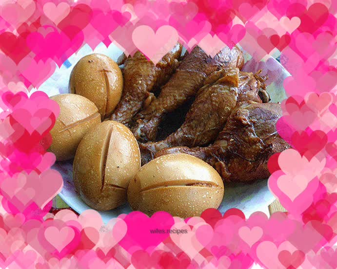 Sauce-flavored Pipa Legs with Braised Eggs