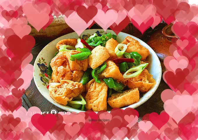 The post-holiday "scraping oil" scavenger = the fried tofu fruit that is crispy on the outside and tender on the inside is eaten in both north and south