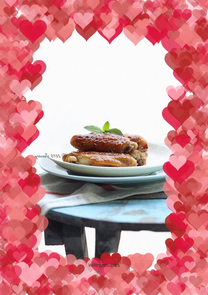 Grilled chicken wings with meat sauce