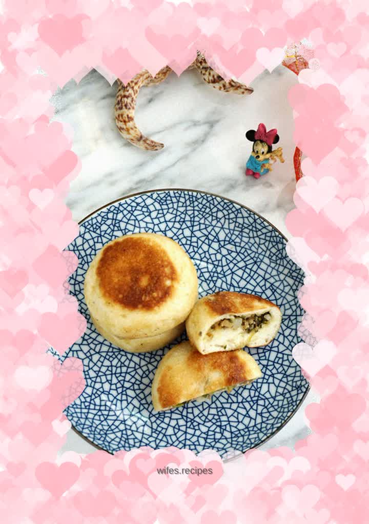 Meat Pie with Plum and Vegetables