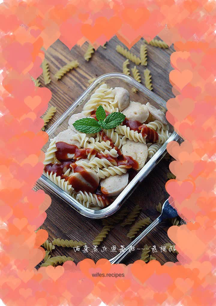 Steamed pasta with egg and fish balls