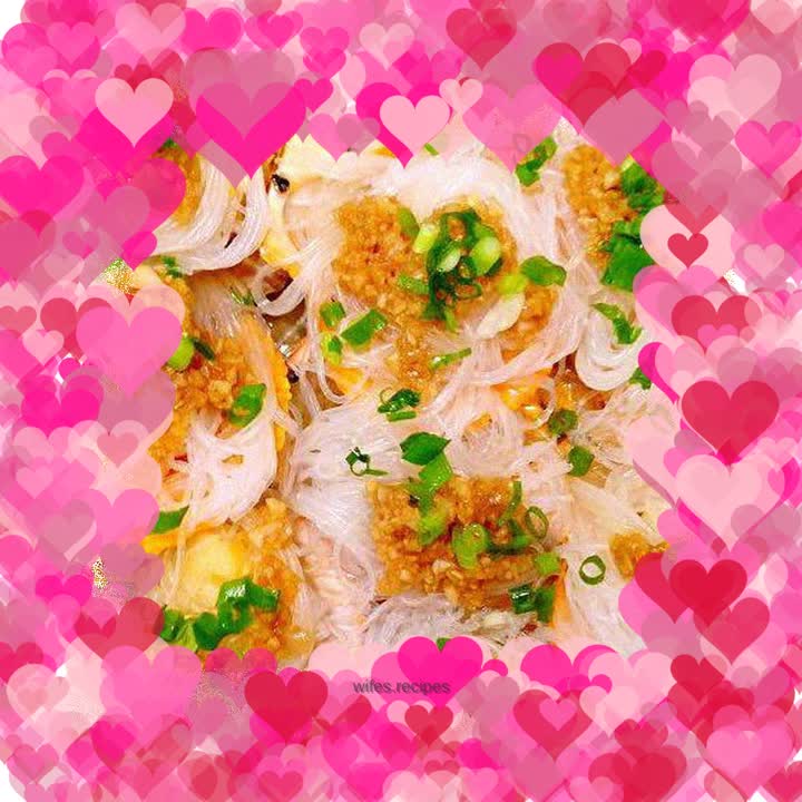 Steamed scallops with garlic vermicelli