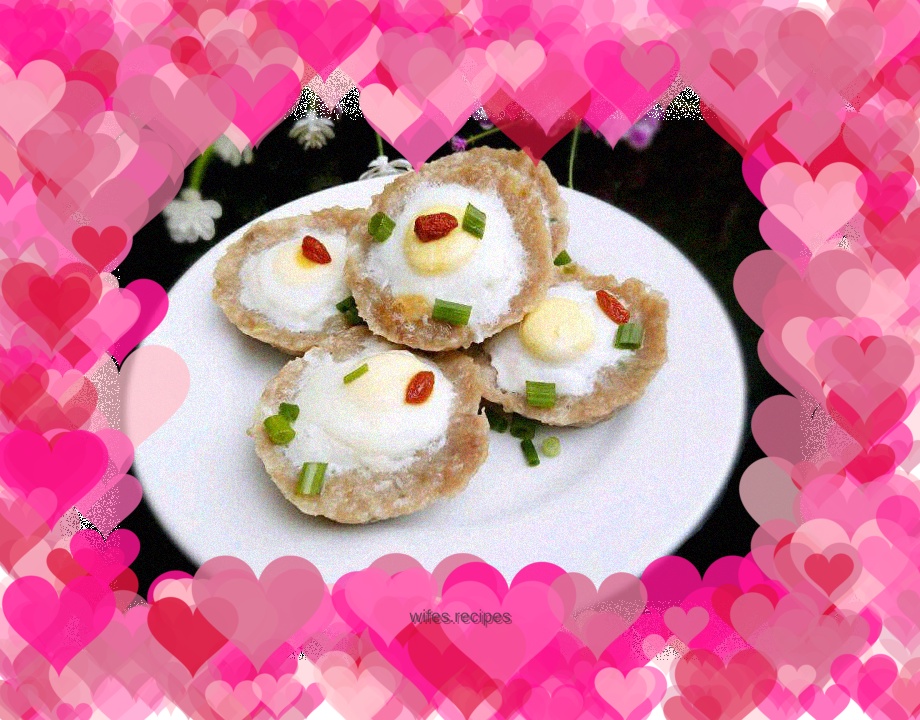 Minced meat and quail egg tart