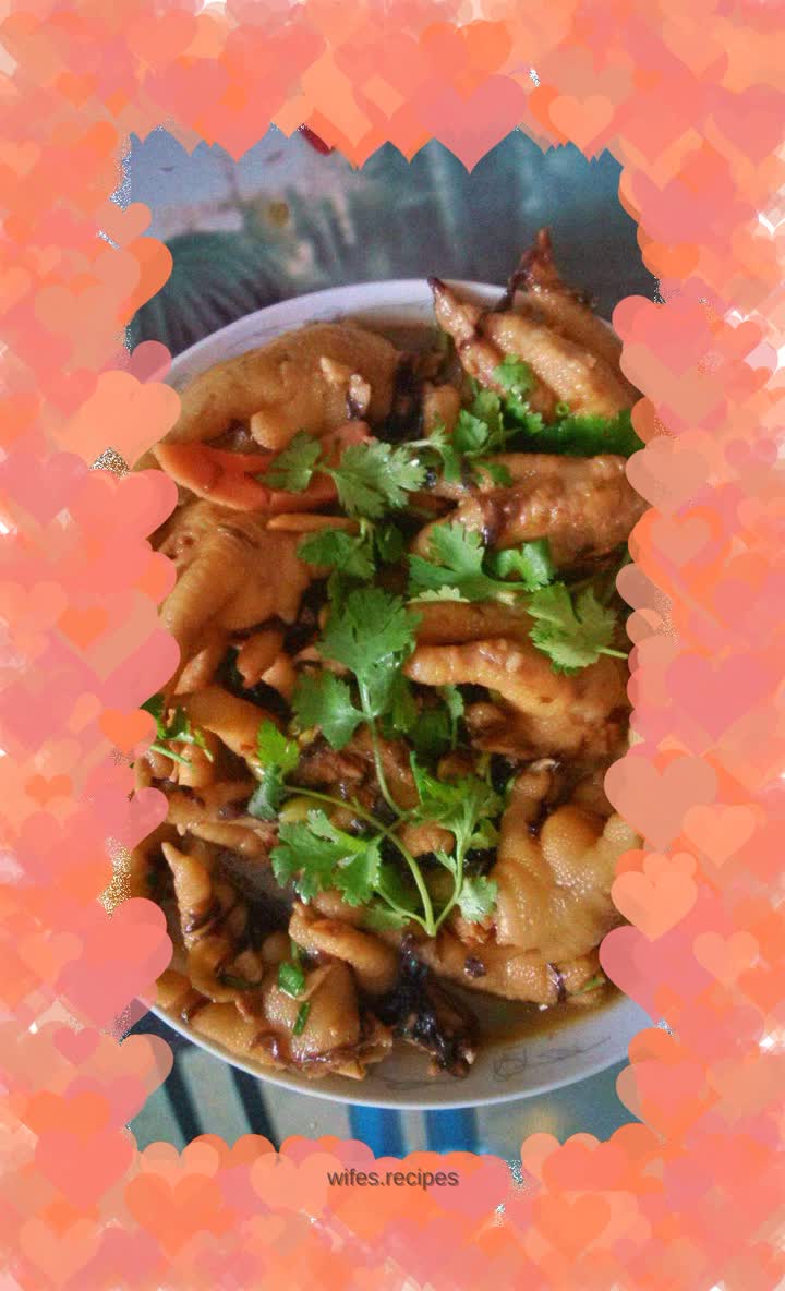 Braised chicken feet