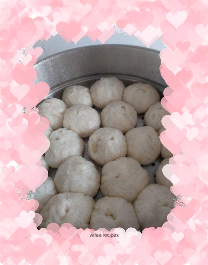 Pork buns with scallions