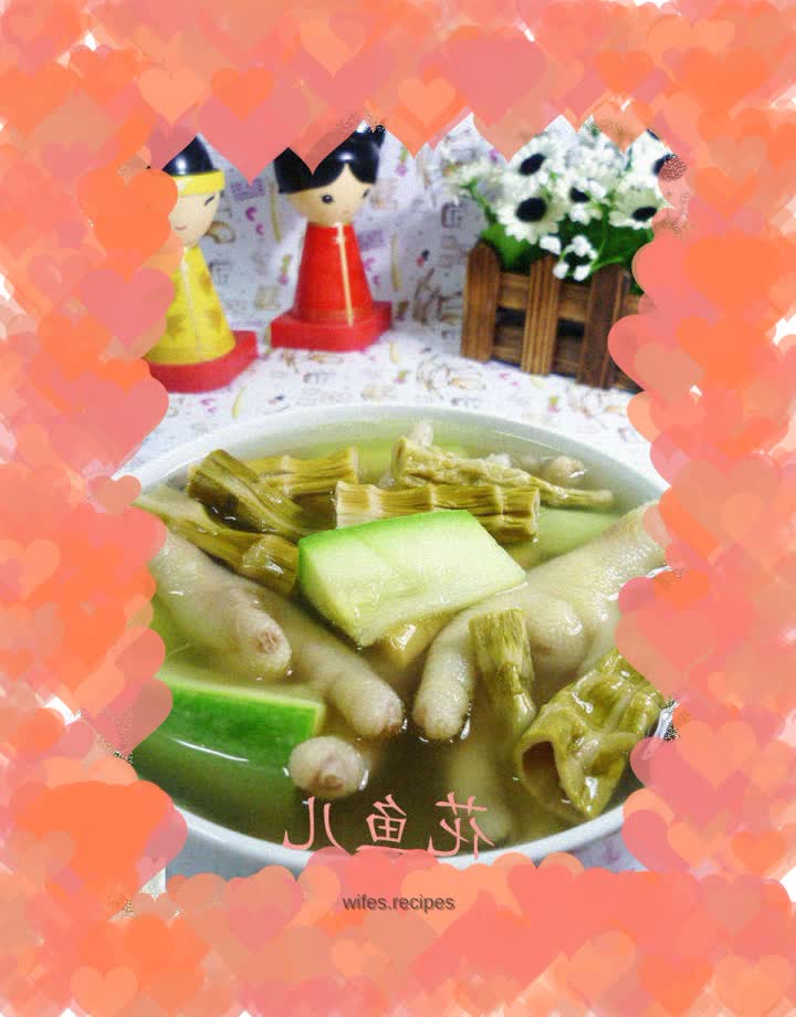 Zucchini, wild mountain bamboo shoots and chicken feet soup