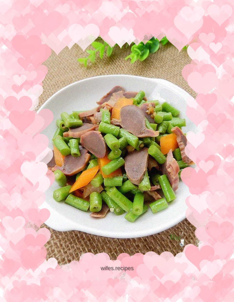 Beans mixed with duck delicacies