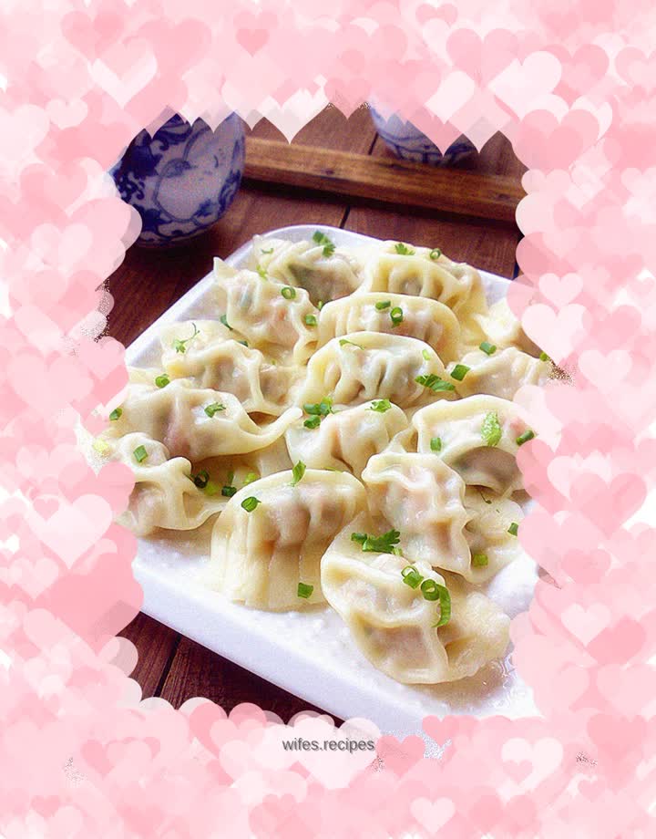Colorful pepper and meat dumplings