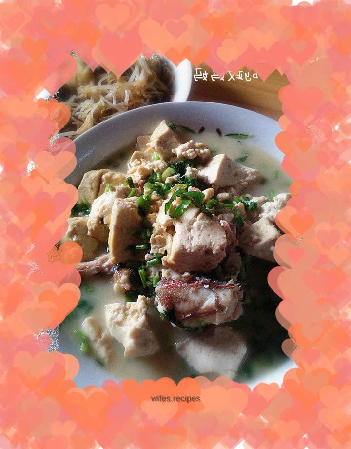 Red-headed fish stewed with tofu