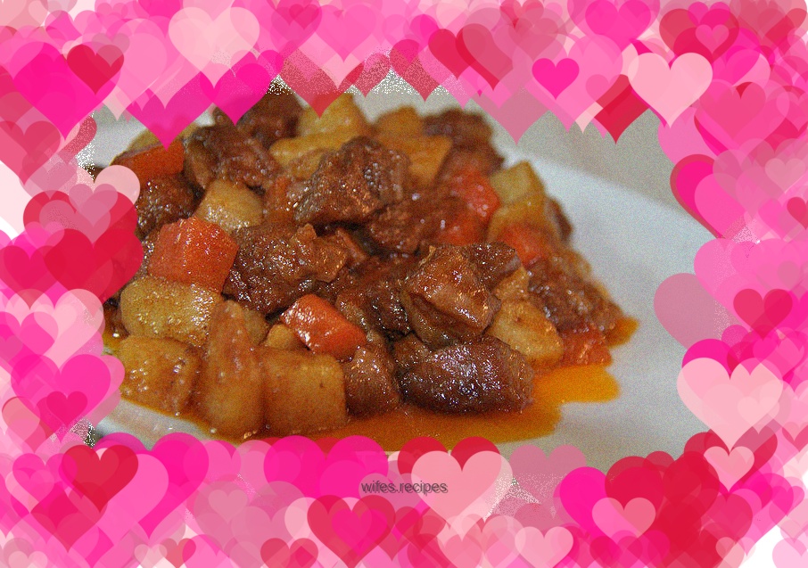 Stewed Beef Brisket with Potatoes and Carrots