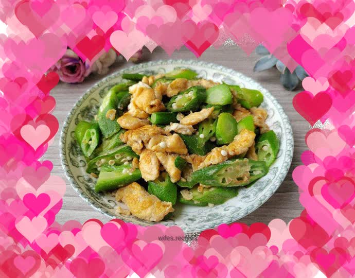 Scrambled eggs with red okra