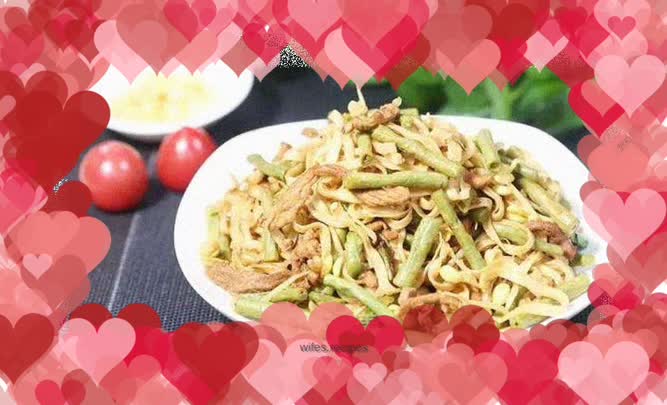 One step to teach you how to make braised beans and noodles