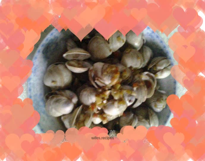 Fried clams with chili sauce