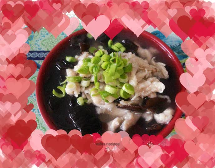 Smooth Chicken and Fungus Soup