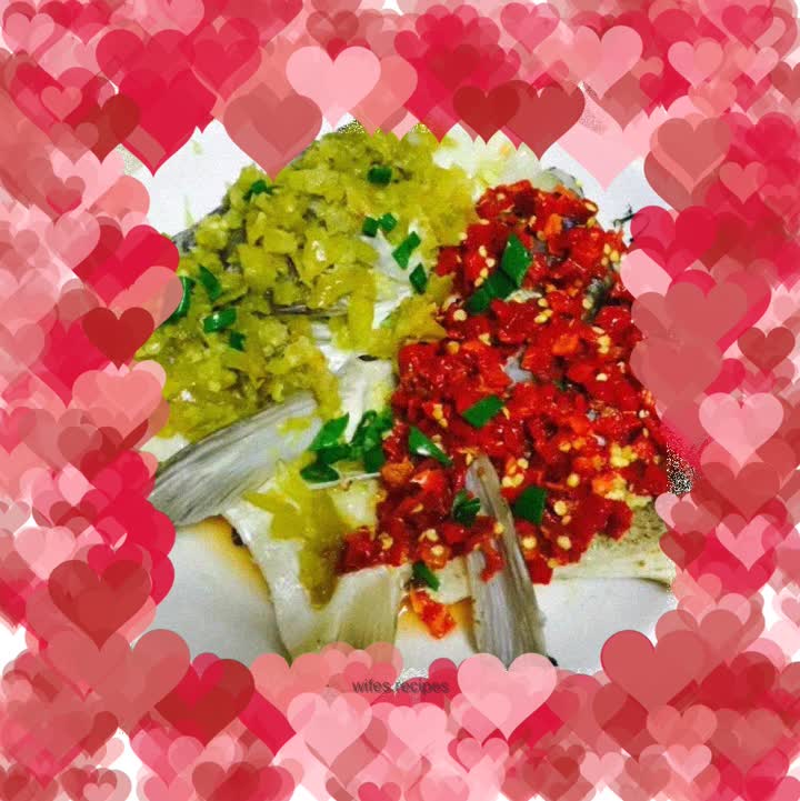 Fish head with chopped pepper