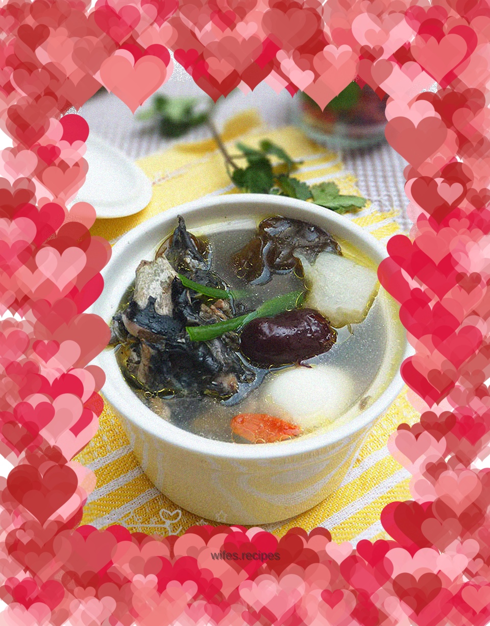 Black-bone chicken and yam stew