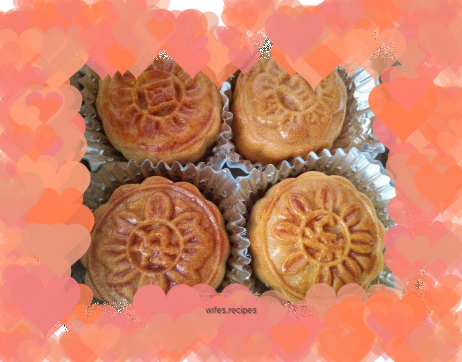Egg yolk mooncake