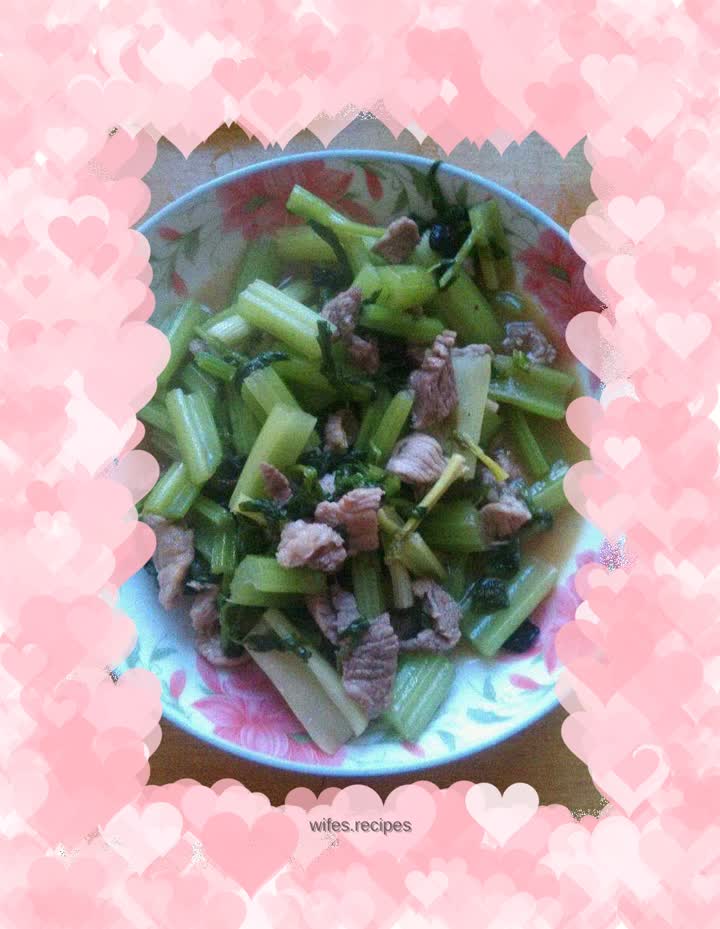 Stir-fried pork with celery