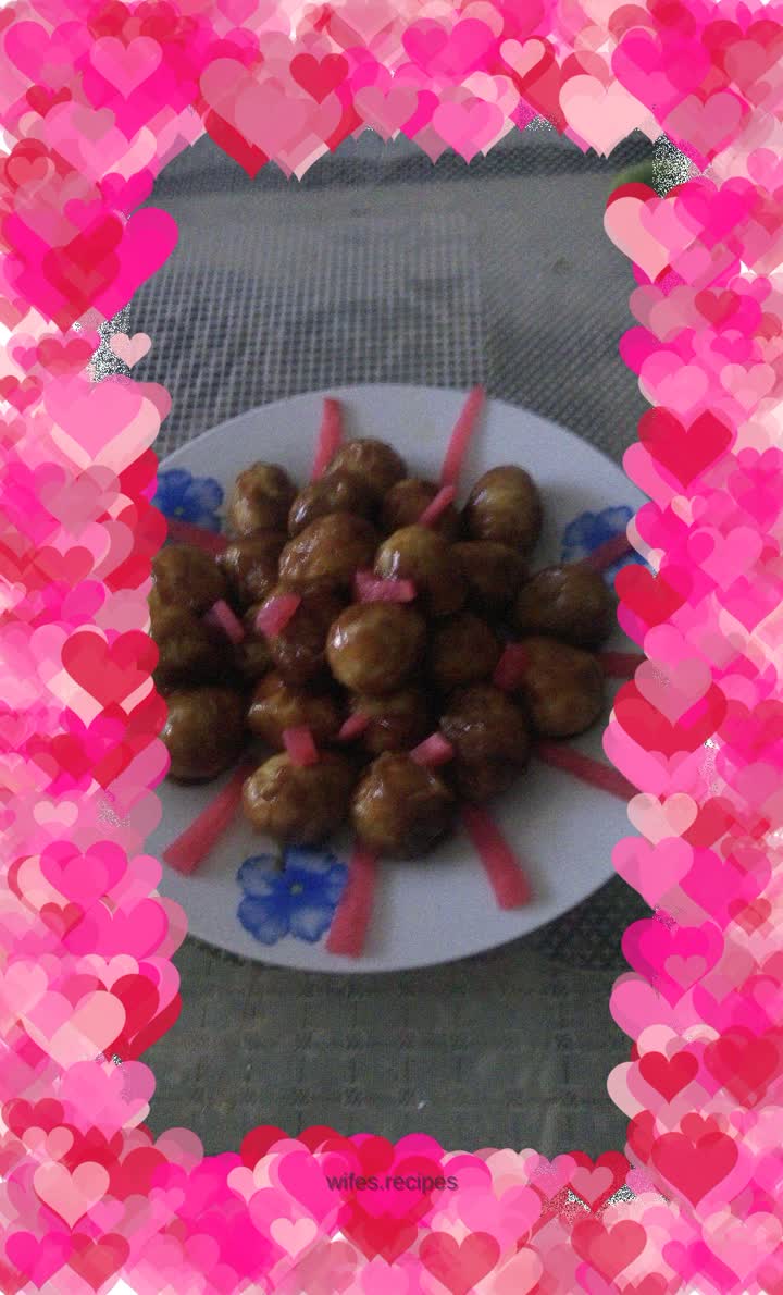 Vinegar-soaked quail eggs