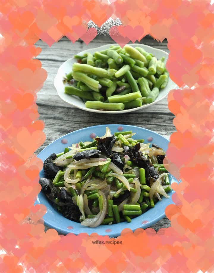 Fried fungus with garlic and onions