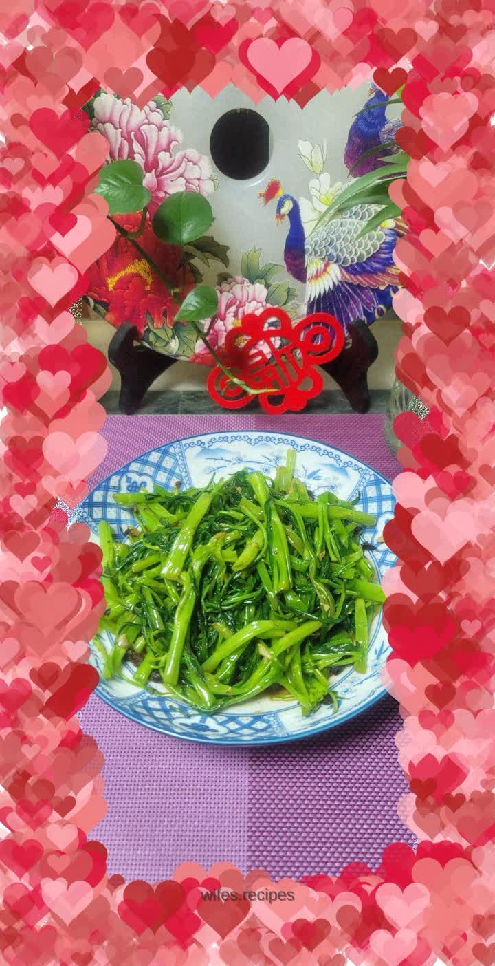 Stir-fried water spinach with garlic and black bean paste