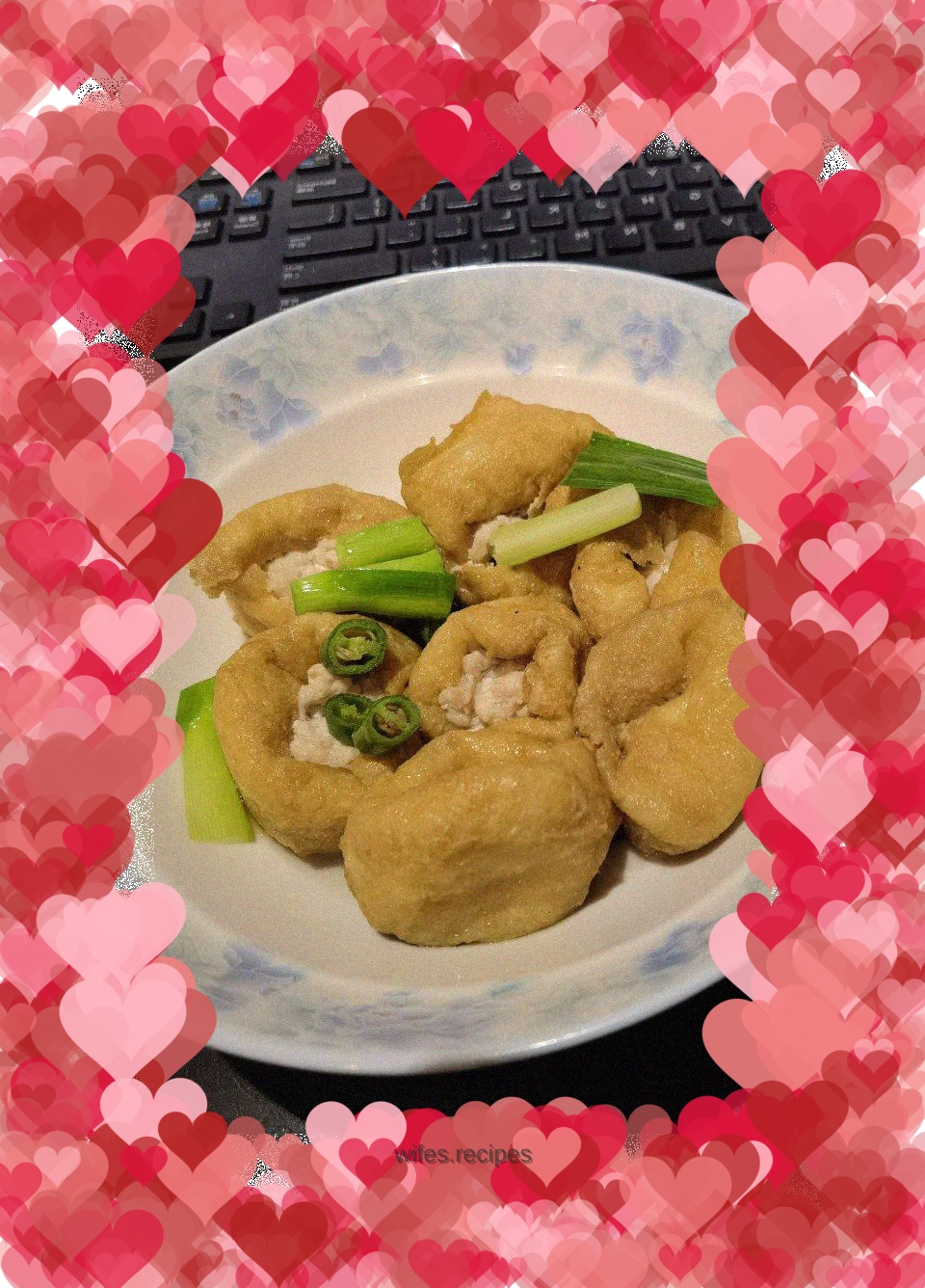 Fried tofu stuffed with meat